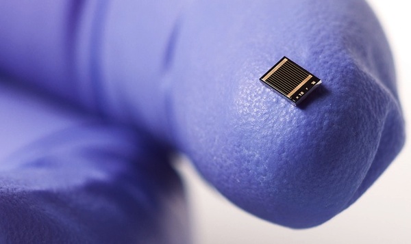 Fraunhofer multijunction solar cell